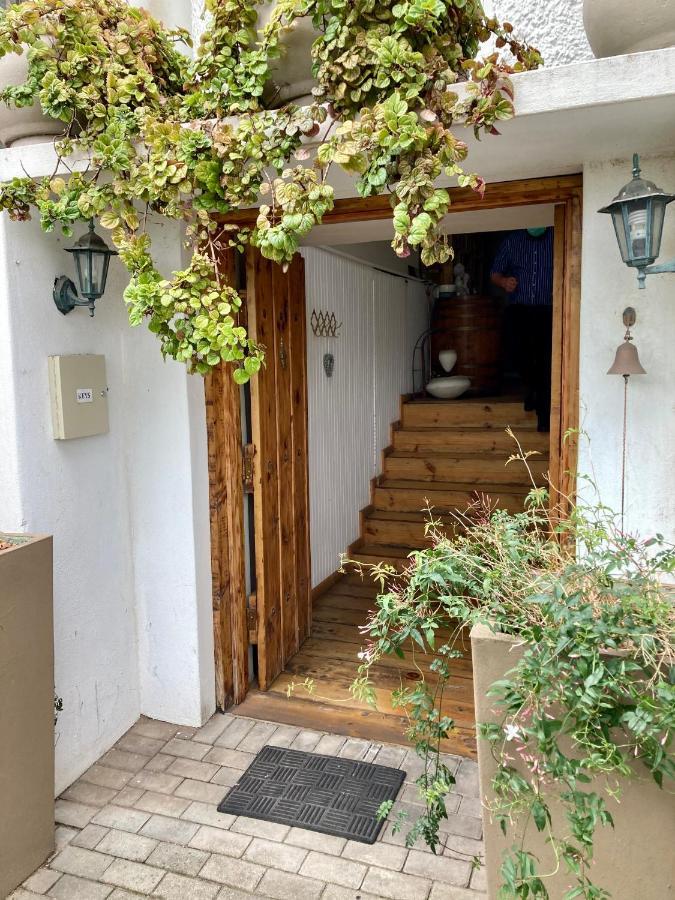 Mangolds Guest House Порт-Элизабет Экстерьер фото